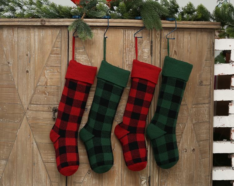 Décoration murale en laine Cadeau de Noël Pendentif Sac de bonbons tricoté Chaussettes à carreaux_voghion.com