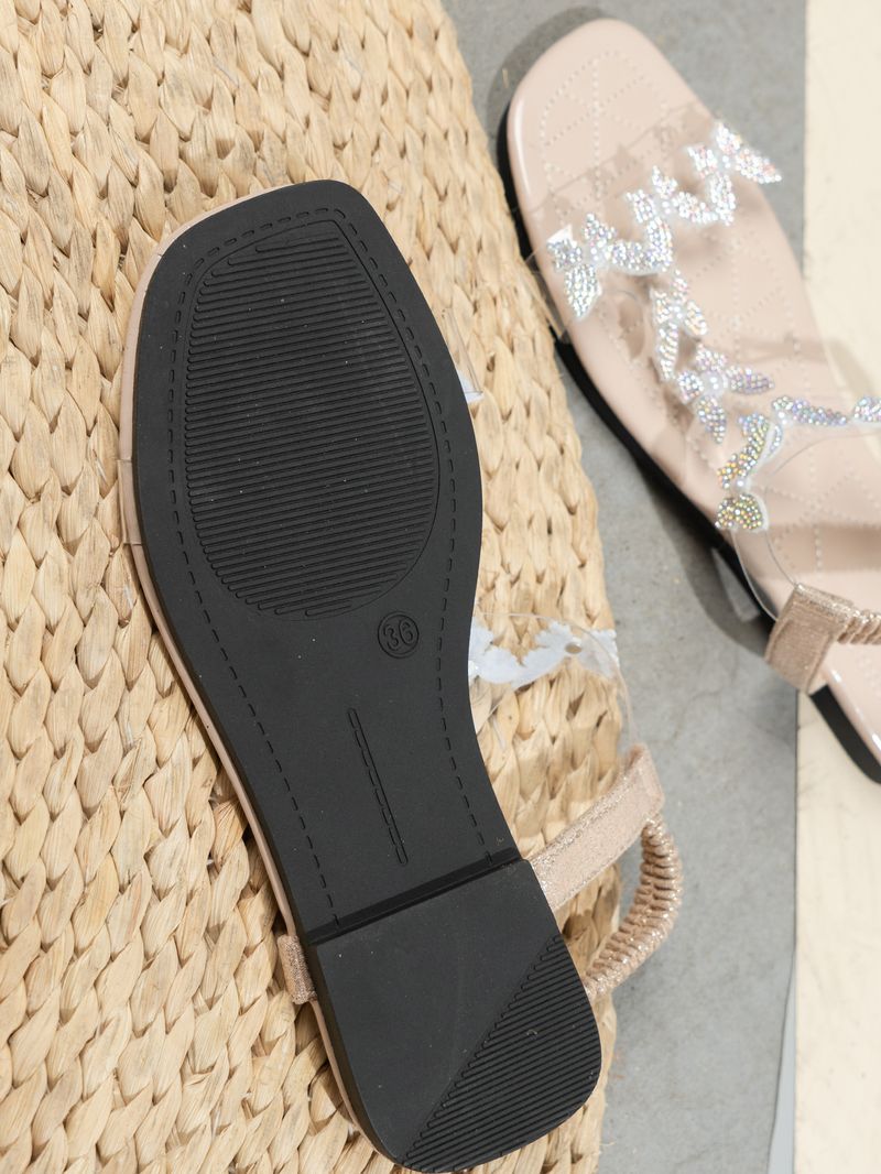 Sandales à tête carrée plate en strass papillon européennes et américaines, taille 43, sandales de plage creuses, chaussures de commerce extérieur de grande taille transfrontalières_voghion.com