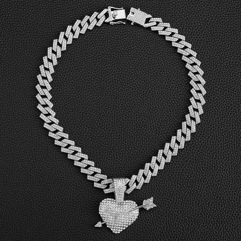 New Personalized One Arrow Piercing Pendant Heart-shaped Full Fashionable Street Hip-hop Diamond Cuban Necklace_voghion.com