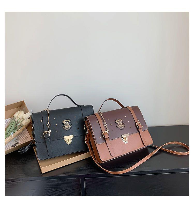 Borsa a tracolla a mano della Scuola di Magia e Stregoneria di Hogwarts dello stesso stile Borsa Cambridge Borsa a tracolla in stile britannico_voghion.com