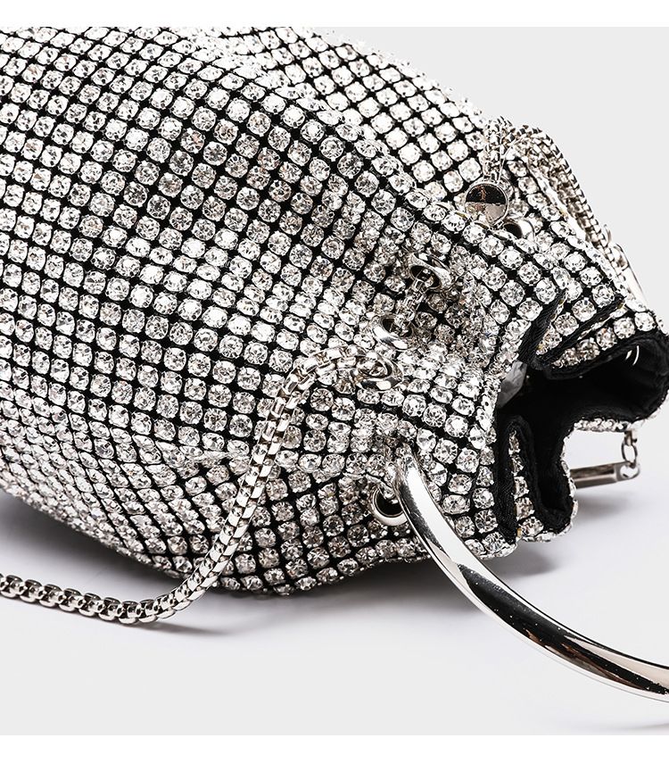 Borsa a secchiello da donna, borsa a secchiello con diamanti, borsa a tracolla obliqua da donna con frange di diamanti e catena termoretraibile_voghion.com