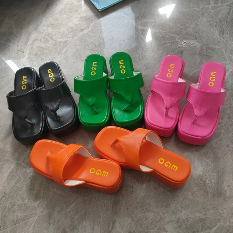 Dikke zolen pantoffels voor dames 23 nieuwe grote maten runderpees onderkant visgraat teen mode muffin bovenkleding strand sandalen en slippers damesschoenen_voghion.com