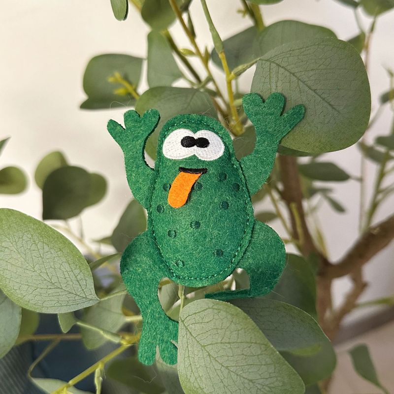 TALI Insect Series Catnip Bell Toy Durable Chew Felt Teething Cute Cockroach Ladybug Dragonfly_voghion.com