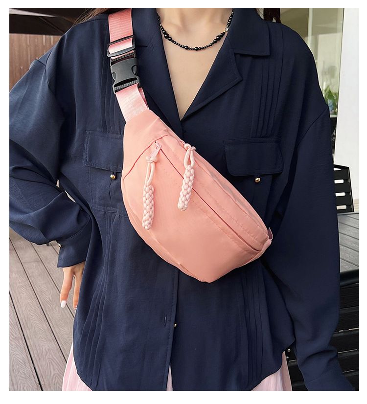 Versione coreana semplice in nylon piccolo per donna in primavera ed estate 2024, nuova trama tracolla larga, singolo_voghion.com