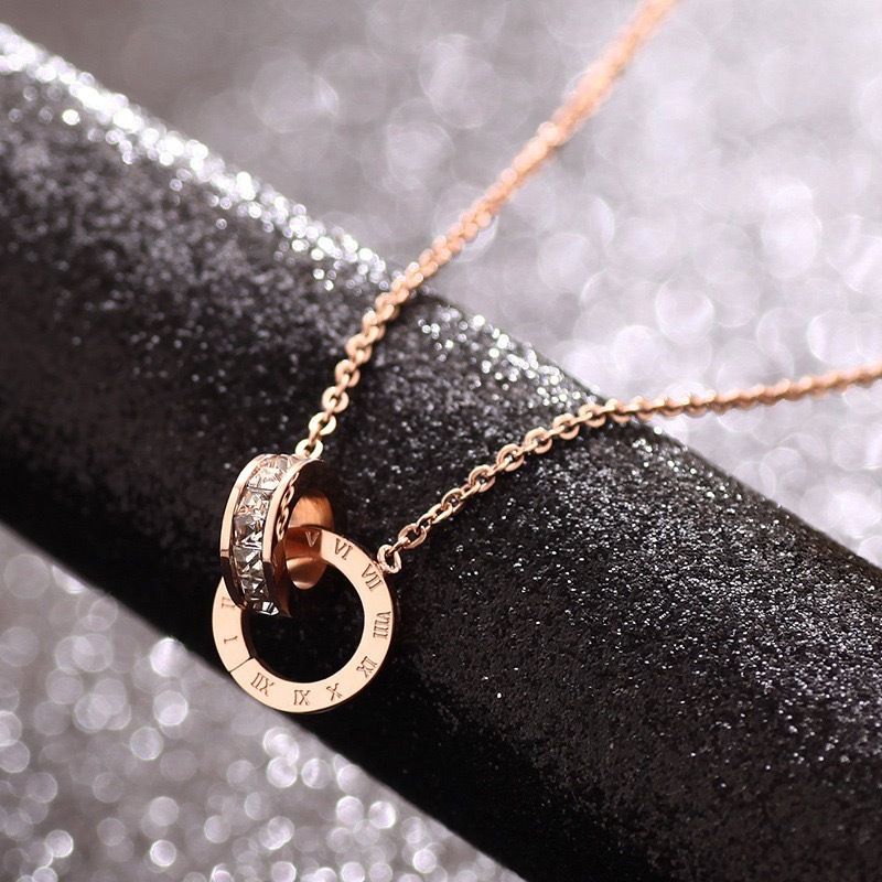 Roman Style Double Ring Inlaid Diamond Titanium Steel Necklace Non-Fading Niche Personality Light Luxury Fashion_voghion.com