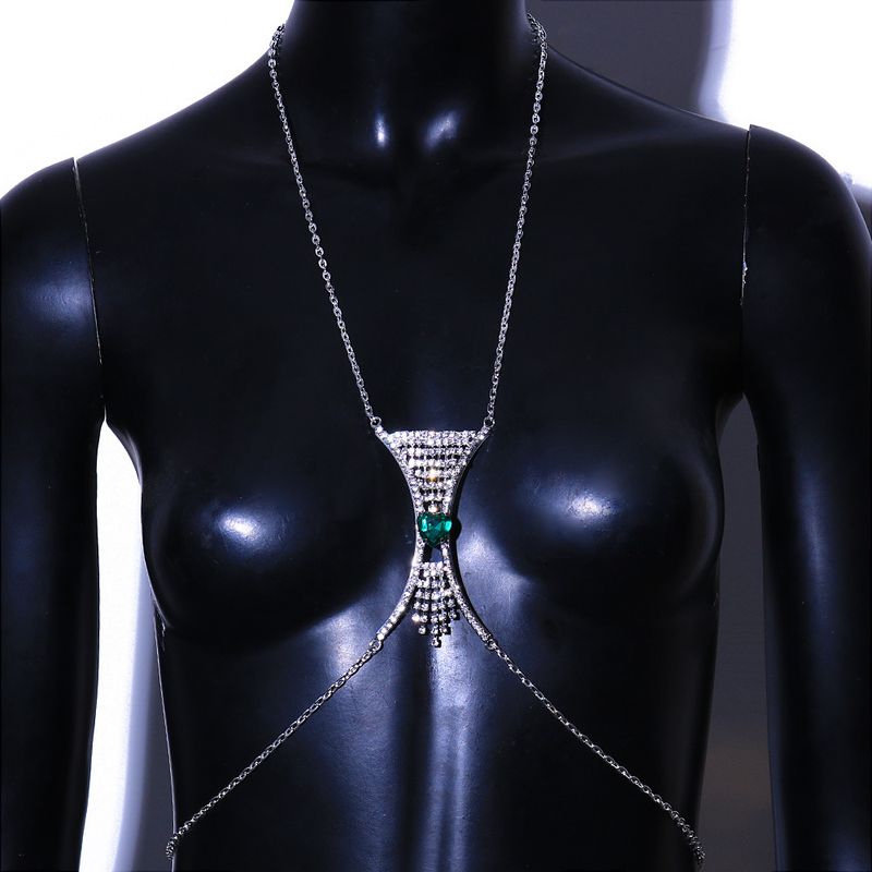 Nouveaux accessoires de mode tout-en-un en forme de cœur chaîne de poitrine en strass vert pendentif bikini de plage chaîne de corps chaîne_voghion.com