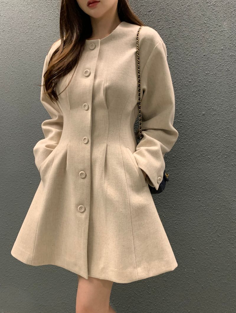 2025 Autumn Round Neck Single Breasted Pleated Waist Slimming Solid Color Long Sleeved Woolen Women's Coat_voghion.com