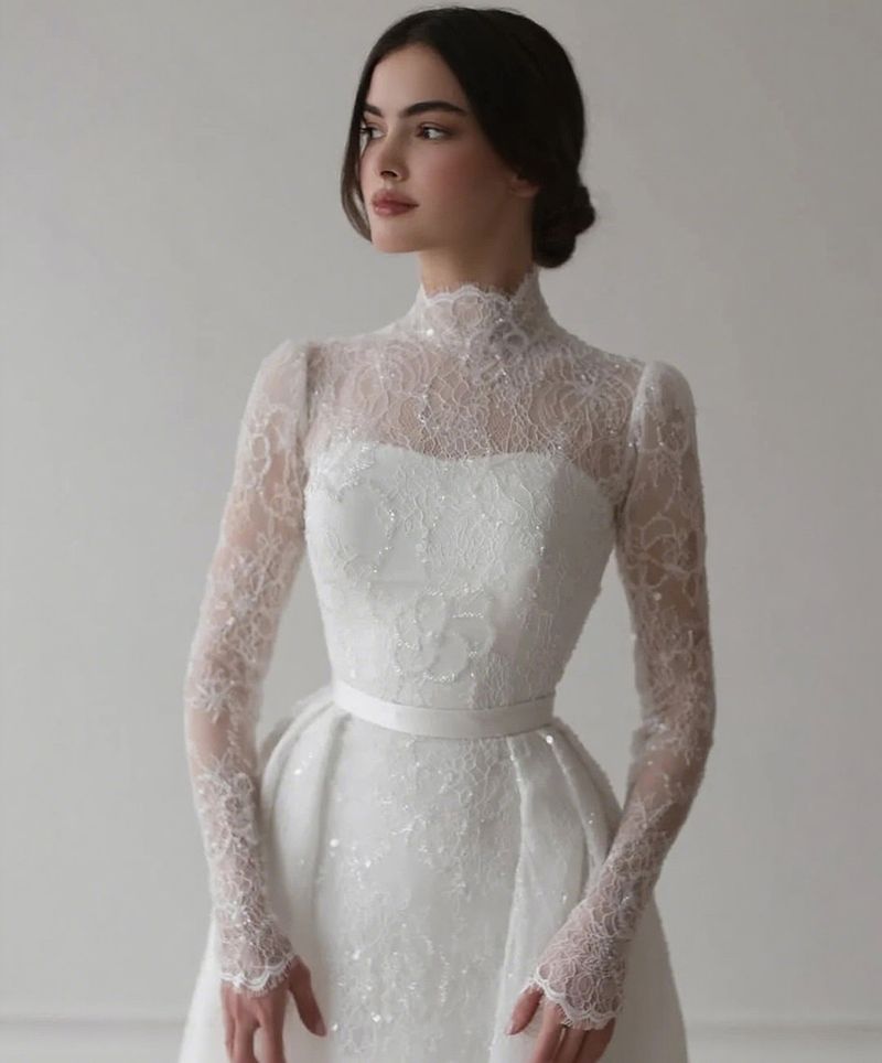 Abito da sposa da donna, abito da sposa in pizzo lucido ed elegante, abito da sposa in raso con maniche lunghe – Abito senza tempo a trapezio con vita alta in bianco avorio_voghion.com