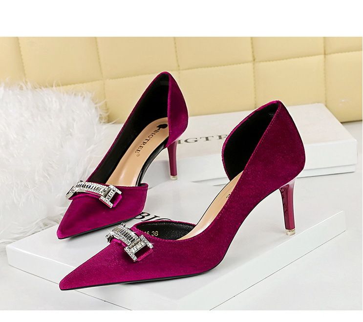 1363-AK80 Bankett High Heels Damen mit dünnen Absätzen, Wildlederoberfläche, flacher Öffnung, spitzer seitlicher Hohlmetall-Wasser_voghion.com