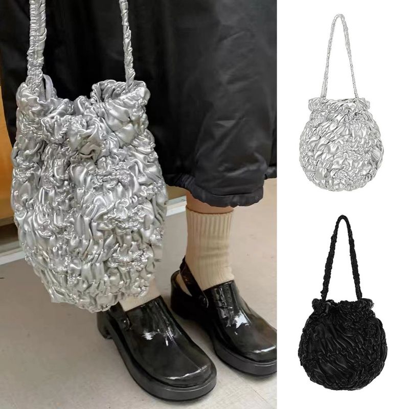 Korean Version Of The Fashion Pleated Shoulder Strap Handbag Women's Bag Shoulder Bag 2025 Spring And Summer New Fashion Versatile Leisure Daily_voghion.com