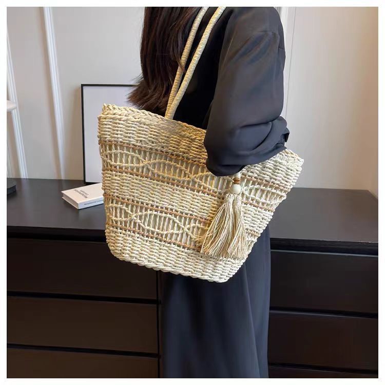 Hollow out paper rope woven bag, fashionable one shoulder grass woven bag, casual women's bag, beach bag with large capacity_voghion.com