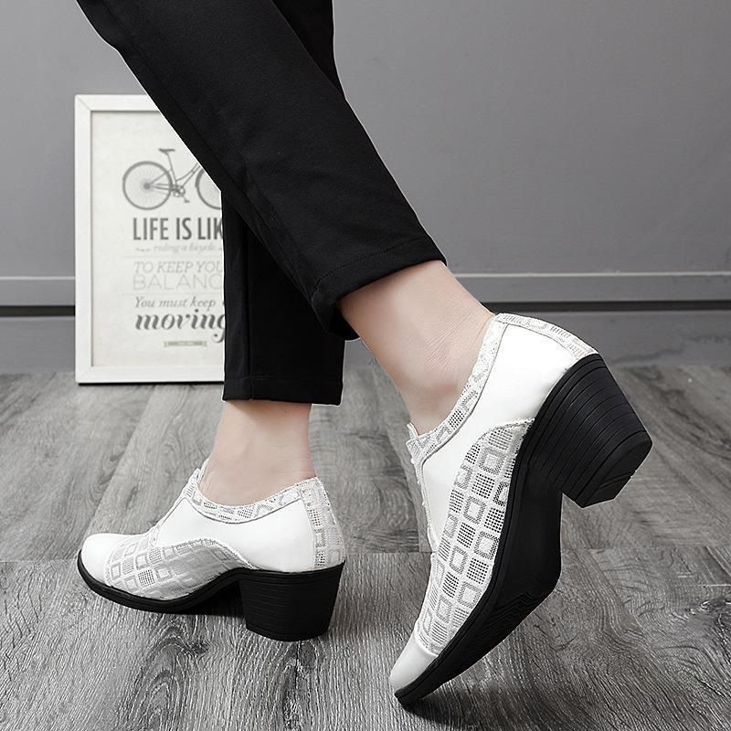 2024 Neue spitze Lederschuhe für Herren, grenzüberschreitende Lederschuhe für Herren, die die Körpergröße erhöhen, Jugendmode, kleine Lederschuhe im britischen Stil, Herrenmode_voghion.com