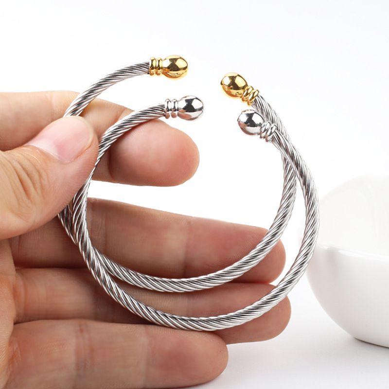 Moud Titan Stol Armband Fra Bijouen Verdrehte Drot C-fërmeg Twist Armband Vergoldete Boutique Koppel Bijouen_voghion.com