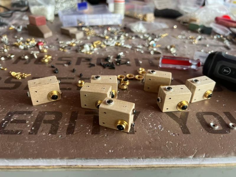 Collana con ciondolo a forma di robot punk, portachiavi in legno, ciondolo a forma di catena per cellulare per ragazzi e ragazze._voghion.com