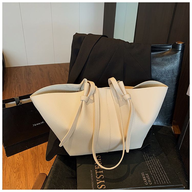 Women's Stylish Large Capacity Tote Bag For Everyday Use - Soft PU Leather With Magnetic Closure, Wrinkle & Stitching Details_voghion.com