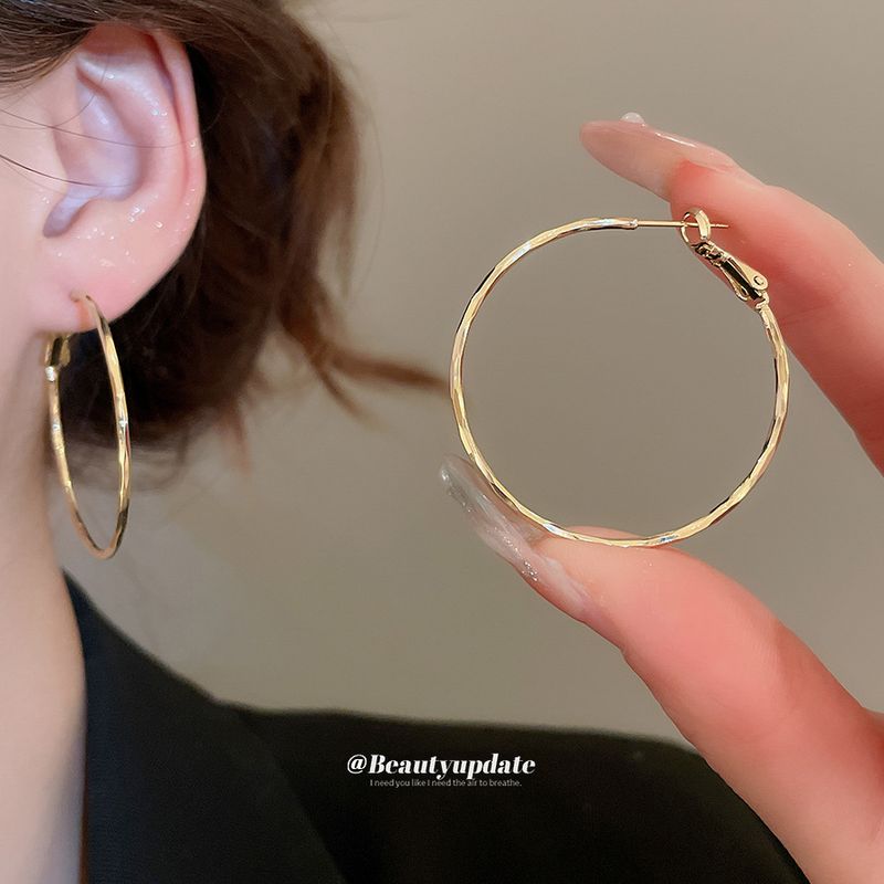 Orecchini a cerchio lisci in argento, versatili, unici, leggeri, di lusso, di alta qualità, semplici, per le donne_voghion.com