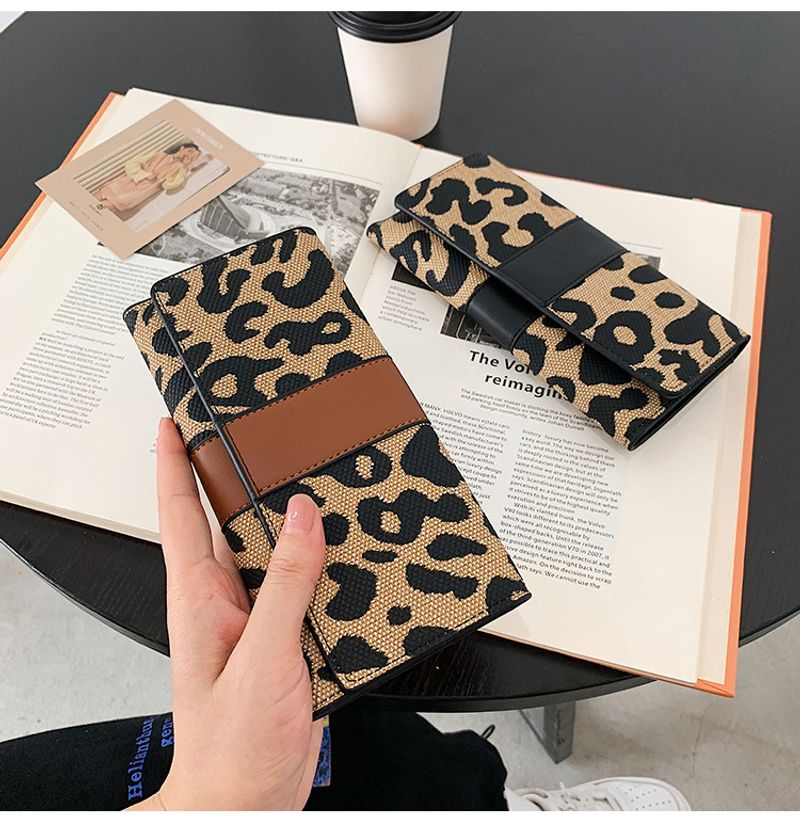 Women's 2024 New Leopard Print Internet Celebrity Fashion Large Capacity Coin Purse Folding Multi-Card Slot Long Wallet_voghion.com