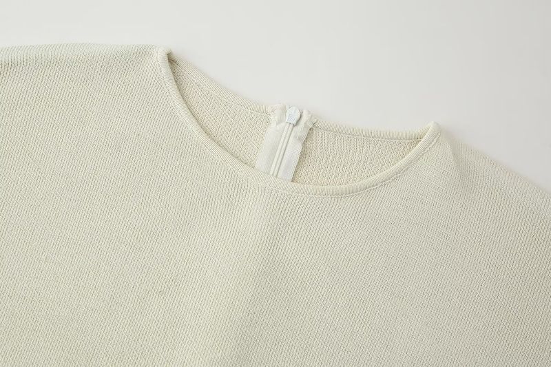Abito da donna in maglia patchwork con scollo tondo e maniche corte_voghion.com