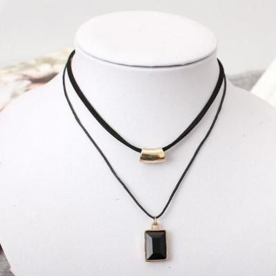 Collier 3D tendance pour femmes 2025, cube d'amour, pendentif en strass étincelant, petite boîte, chaîne à cadenas courte, collier et pendentif Maxi_voghion.com