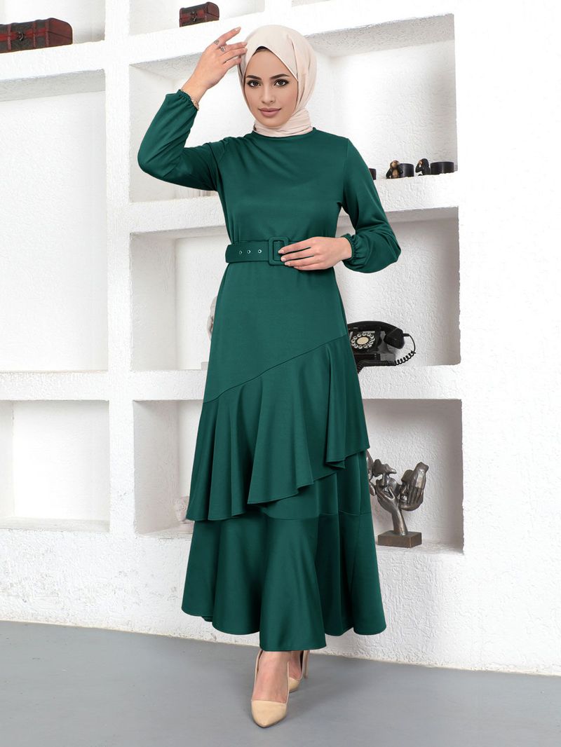 Schlichtes muslimisches Kleid mit langem Rock – Doppellagige Rüschentaille, einfarbig gestrickt (Dunkelgrün/Schwarz, S-XL)_voghion.com