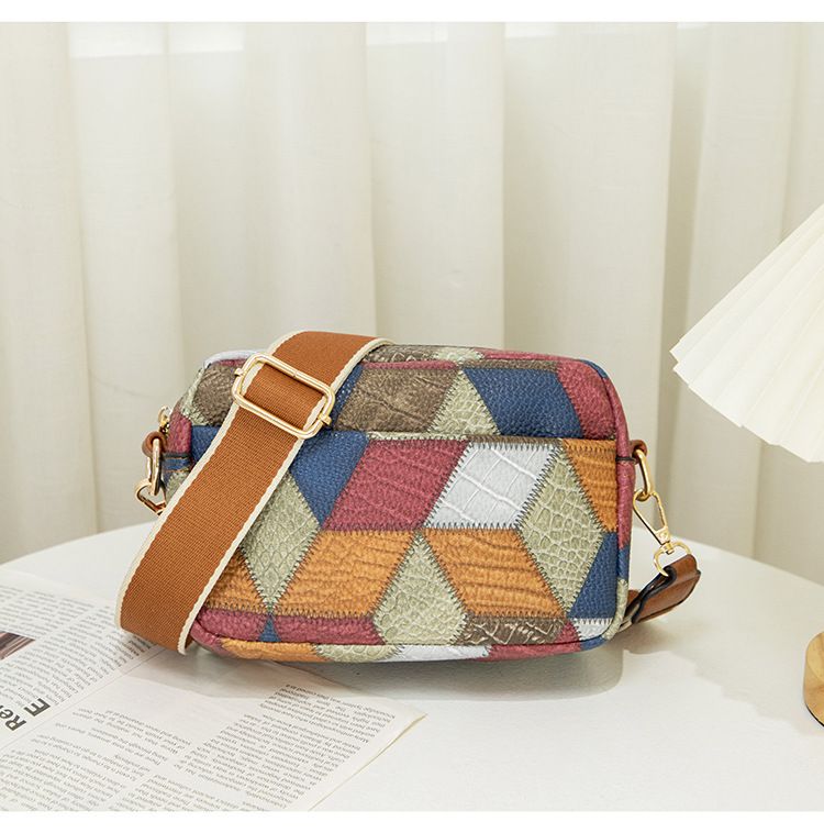 2024 ny fargeblokkert allsidig etnisk stil kvinnelig crossbody-motetrend kameraveske med én skulder og liten firkantet_voghion.com