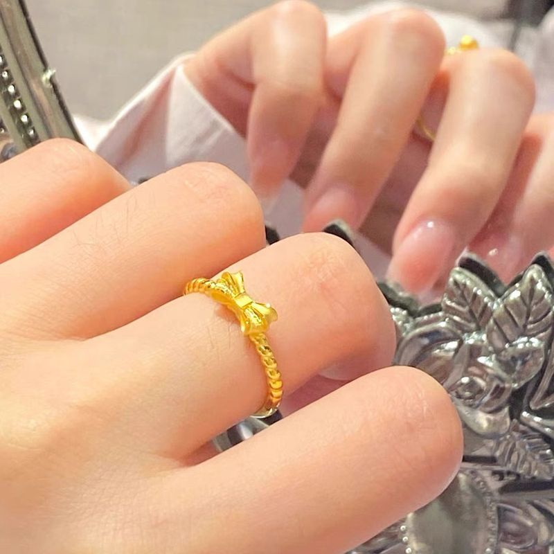 Anello Gufa Su Circle da donna, design di nicchia, sensazione di alta qualità, simulato oro sabbia vietnamita, indice solido_voghion.com