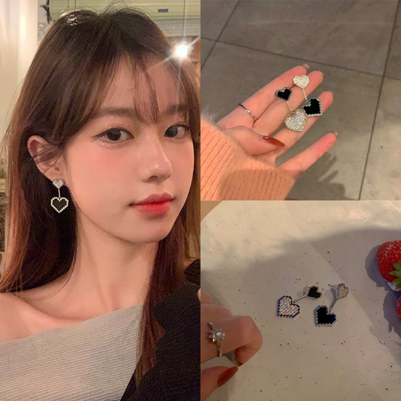 Metal Double Fan-Shaped Stud Earrings, Runway Model Style,Temperament Trendy Item_voghion.com