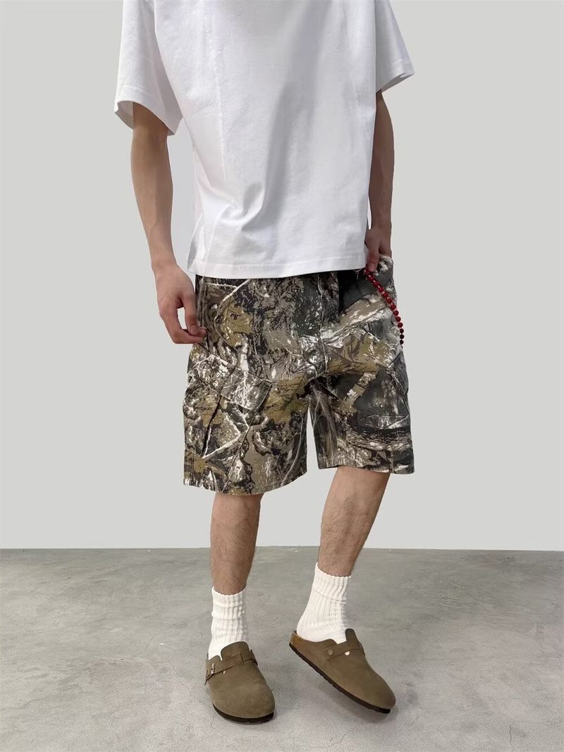 Ropa para hombre, estilo retro, estilo harajuku, con estampado de camuflaje, holgado, informal, para el trabajo y pantalones cortos._voghion.com