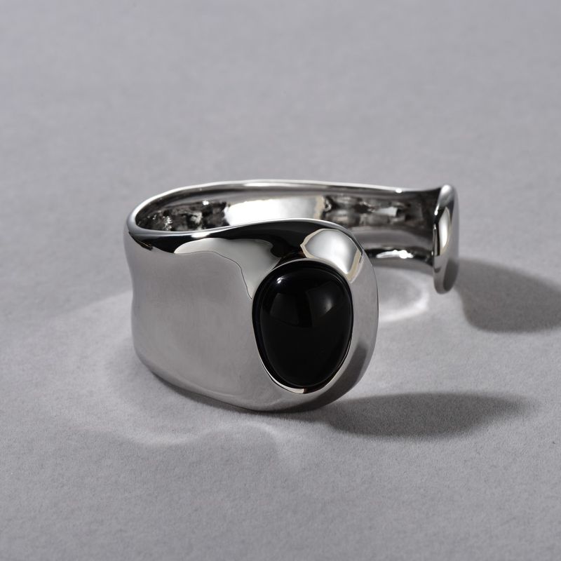 Women's Jewelry - Black Onyx Wide Cuff Bracelet With Platinum Plated Copper, Elegant Minimalist Statement Piece Light Luxury Cold Style Bracelet_voghion.com