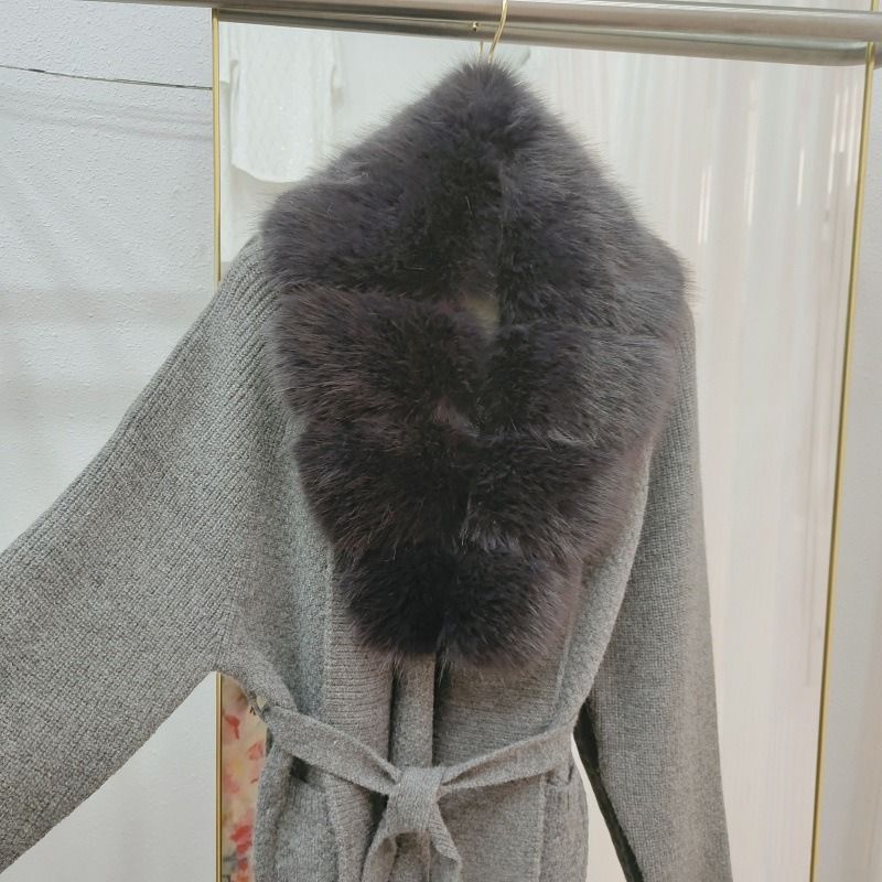 Damenbekleidung: Luxuriöse Strickjacke für Damen mit Kragen aus Kunstfuchspelz – weicher und warmer Pullovermantel mit offener Vorderseite für elegante Freizeitkleidung (Grau, Schwarz)_voghion.com