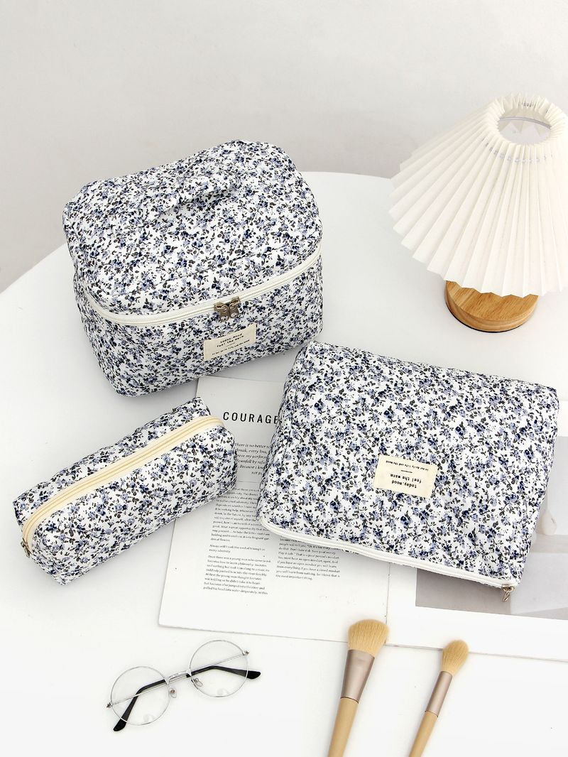 Ins Style Frische und süße Blumen-Make-up-Tasche, süße Kulturtasche für Studenten mit großer Kapazität, tragbare Aufbewahrungstasche für die Hautpflege_voghion.com