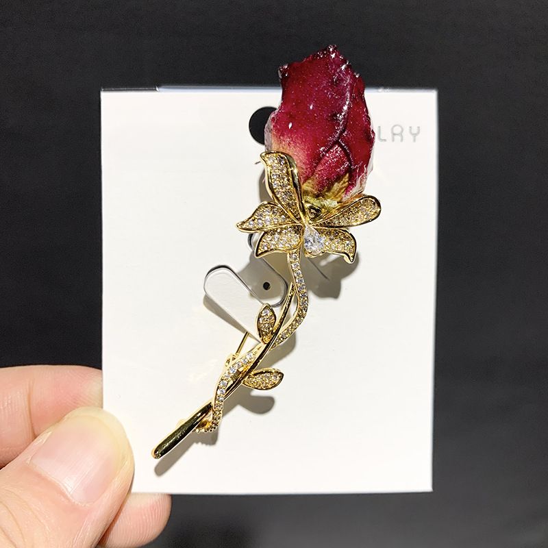 Broche de rosa retro europeo y americano de diseño original, broche de flor seca de alta gama de nicho_voghion.com