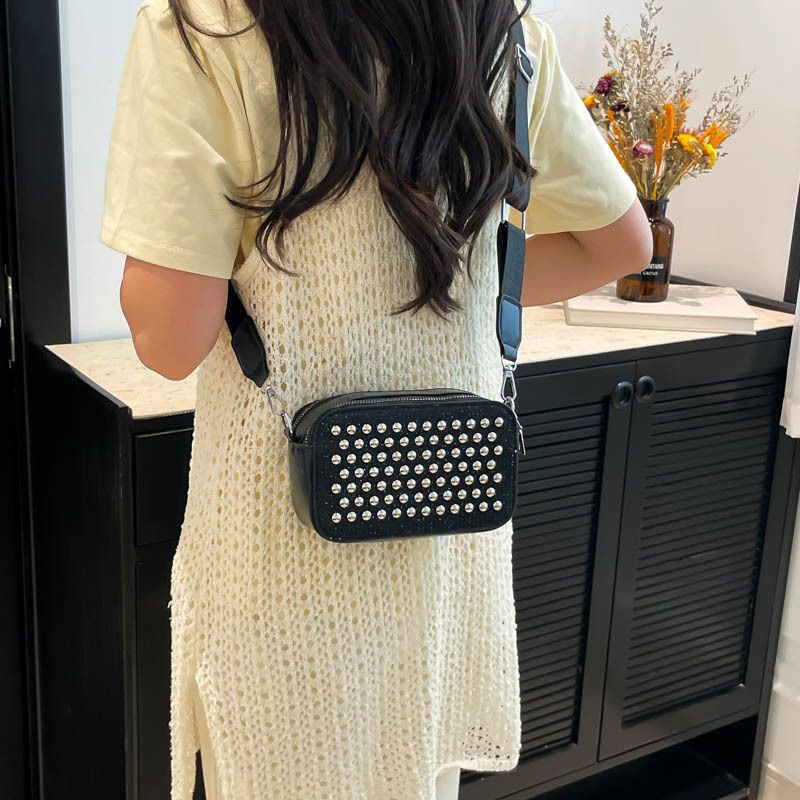 Borsa a tracolla piccola, quadrata, elegante e versatile, nuova moda 2025 per donna_voghion.com