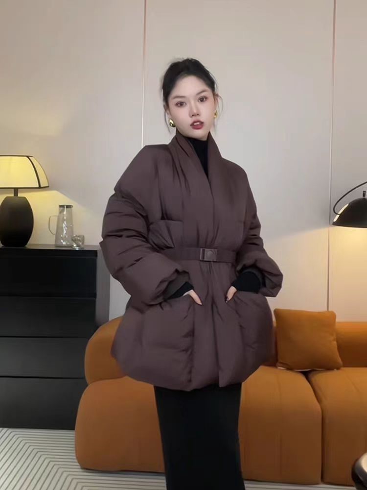 Giacca in piumino attillata per donna, lunghezza media, nuova versione coreana invernale, vestibilità ampia, snellente, colore bianco anatra_voghion.com