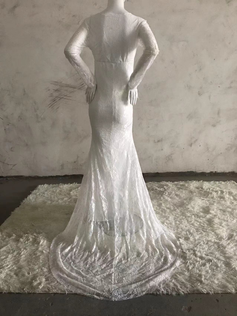 Abito da sera premaman in pizzo con scollo rotondo e strascico, abito lungo da donna_voghion.com