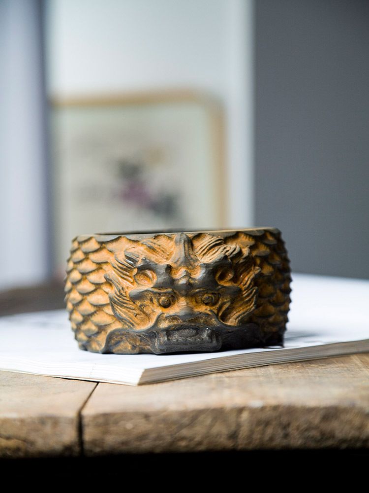 Chinese Style Cast Faucet Antique Natural Rust Iron Art Ashtray Dragon Pattern Artistic Cultural Creation_voghion.com