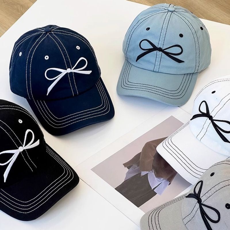 Cappello da baseball versatile con protezione solare e parasole estivo per bambini, con fiocco ricamato e filo luminoso bianco, 2024_voghion.com