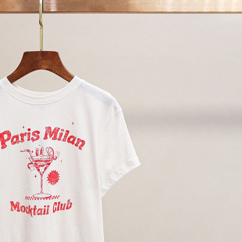 T-shirt à épaules dénudées, décontracté et polyvalent, de style coréen, de marque M, nouvelle collection printemps-été, à la mode, avec lettres imprimées et imprimé_voghion.com