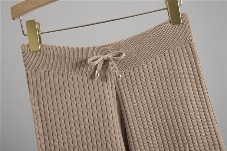 Ensemble sweat à capuche et pantalon de survêtement en tricot confortable - Tenue décontractée deux pièces pour femme avec poche kangourou et détails côtelés_voghion.com