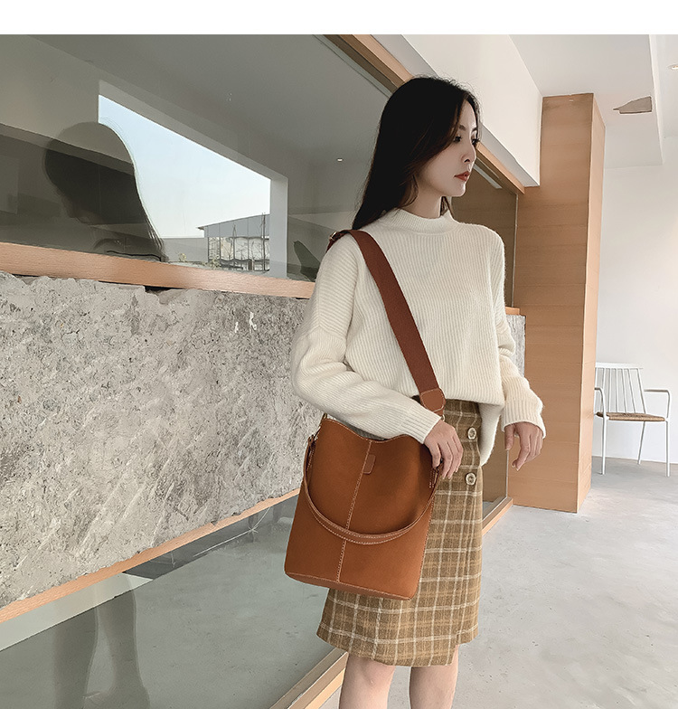 NIGEDU suuri kapasiteetti Naisten Bucket laukut leveä hihna suunnittelija naisten olkalaukut Matte nahka crossbody laukku naisille_voghion.com