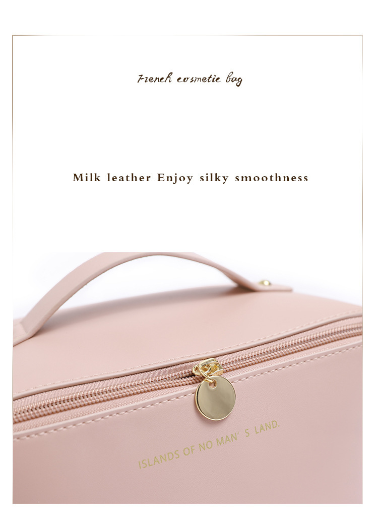 2023 New Large Capacity Ins Style Makeup Storage Portable Travel Wash Bag_voghion.com