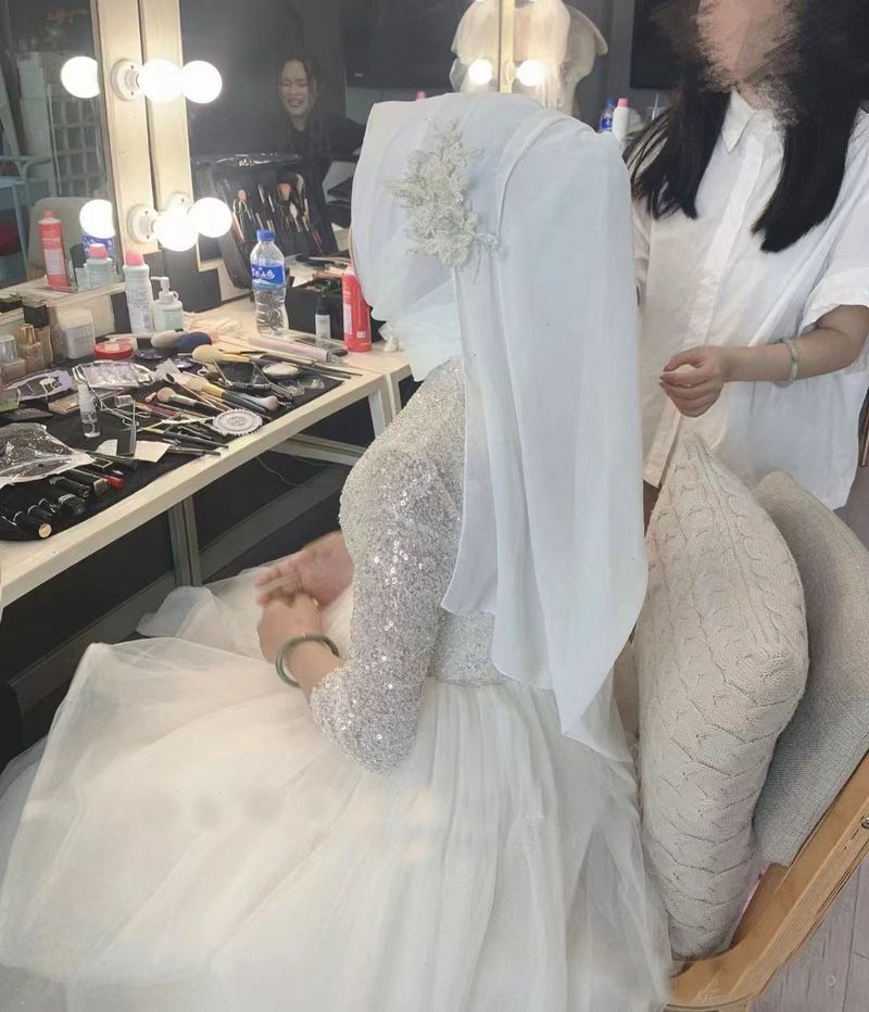 Νυφικό για Μουσουλμάνες Νύφες με Μακριά Μανίκια, Διακόσμηση Κεντήματος με Χάντρες και Καπέλο, Νυφικό Νύφης με Δαντέλα, Λευκό, Μέσης Ανατολής, Spandex_voghion.com