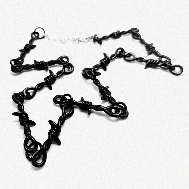 Collana con falena a croce gotica punk scuro, nuovo modello_voghion.com