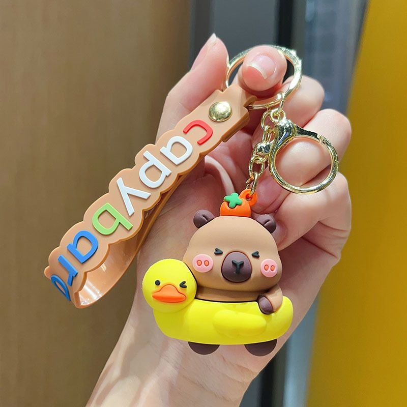 Cross-Dressing Cartoon süße Schlüsselanhänger Capybara Puppe exquisite kleine Geschenk Rucksack Auto Anhänger_voghion.com