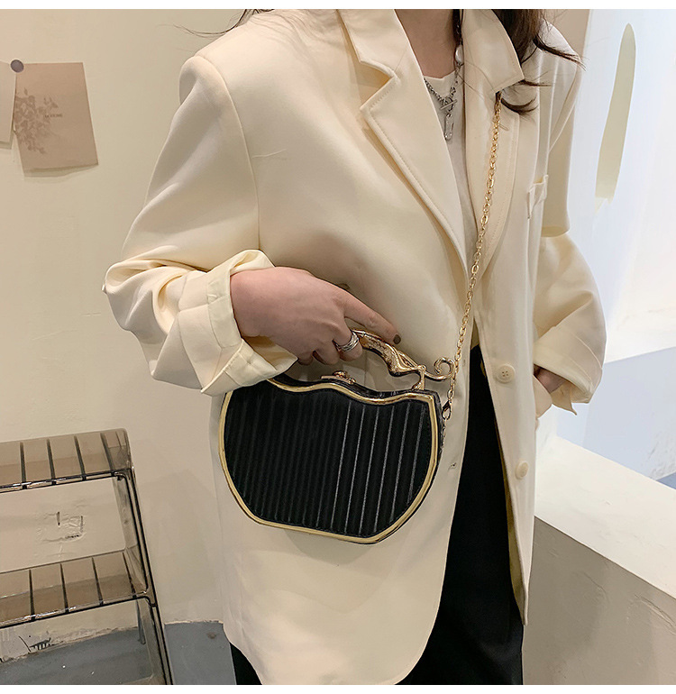 2024 Primavera Nuove Borse Borse da donna Moda Cross-Border Handheld Box Borse Piccole borse quadrate Borsa a tracolla a catena da donna_voghion.com