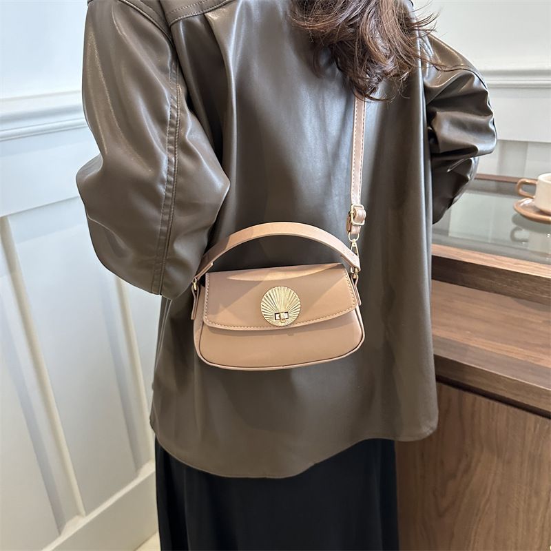 New Fashion Trendy High end Lock Buckle Handheld Small Square for Women's 2024 Summer Versatile and Beautiful One_voghion.com