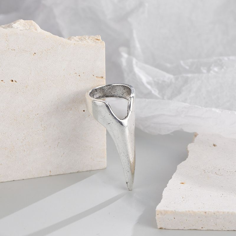 New Fashion Simple Long Pointed Ring_voghion.com