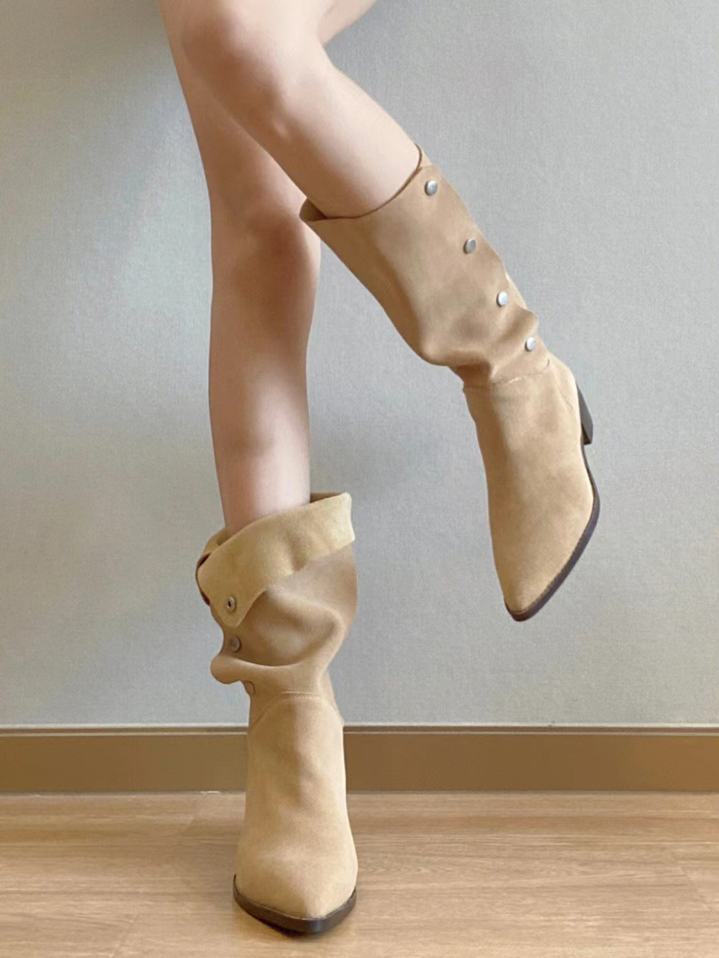 Ein Schuh, zwei tragen plissierte, mattierte Stiefel, dicke Damenabsätze, Temperament, spitze Knöpfe, mittellange Stiefel_voghion.com