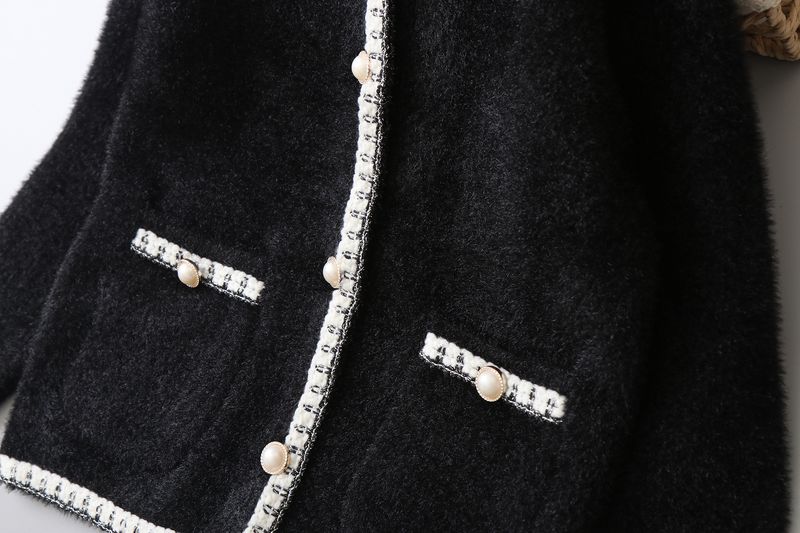Pull en tricot doux imitation vison pour mère et enfant, cardigan d'hiver confortable avec col montant et manches longues rayées pour grands enfants (120-160 cm) - Crème/Noir_voghion.com