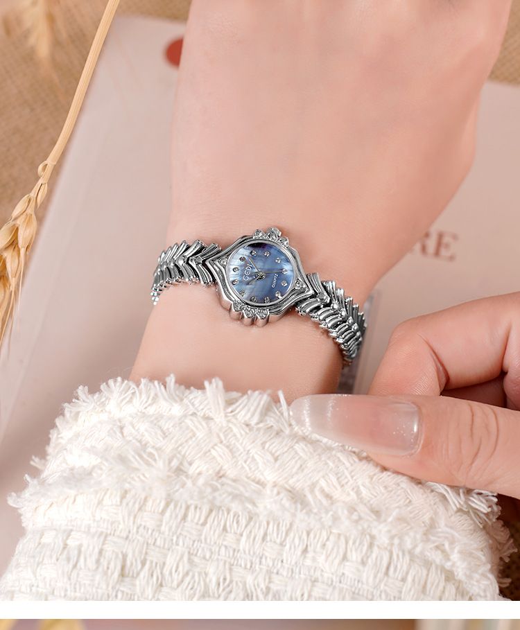 Damen-Quarzuhr, modische Armbanduhr mit Diamanten, Perlmutt-Hilfszifferblatt, Fischschwanzarmband, luxuriöses Design_voghion.com